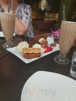 Lindt Chocolate Cafe