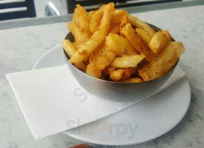 Graze Cafe Restaurant