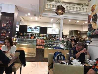 Lindt Chocolat Cafe