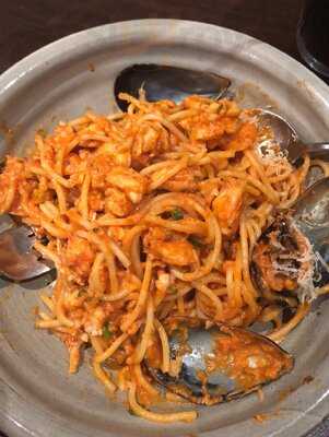 Caph's Restaurant & Cafe Bar