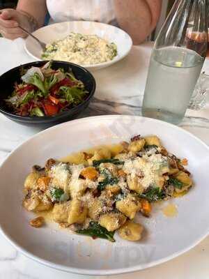 La Camera Restaurant Southgate