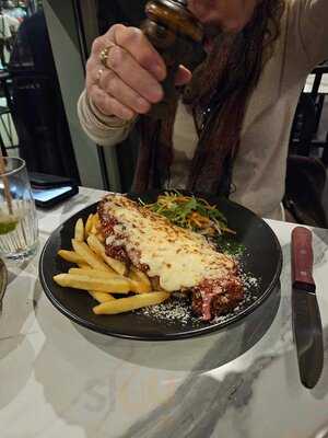 La Camera Restaurant Southgate