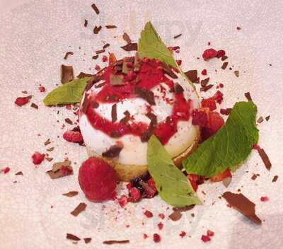 Encore Bar And Restaurant