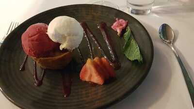 Encore Bar And Restaurant