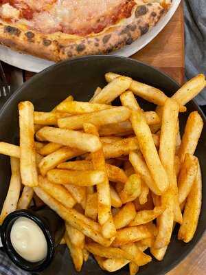 Solita Pizzeria & Pasta Bar