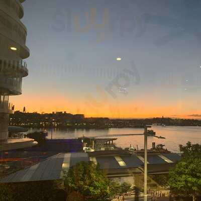 Nola Smokehouse And Bar