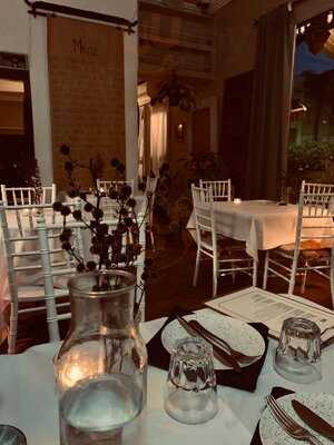 House Bar And Bistrot