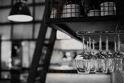 Charlie's Corner Cafe & Bar Kingston