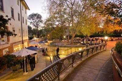 Fellows Bar And Cafe