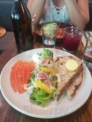 Suzie Q Coffee & Records