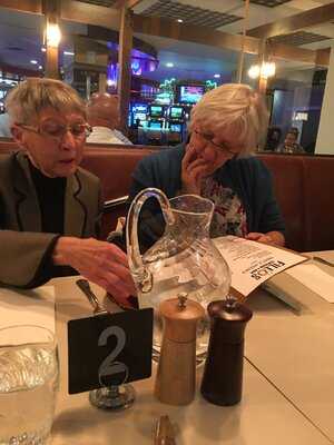 Fillos Taverna & Bar