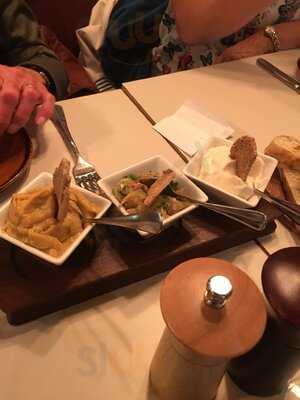 Fillos Taverna & Bar