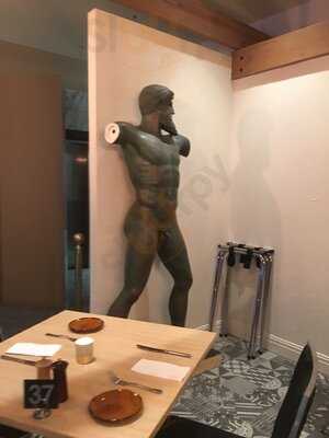 Fillos Taverna & Bar