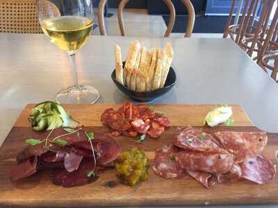 Shadowboxer Bar & Kitchen