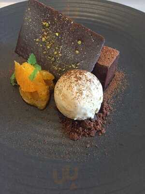 Shadowboxer Bar & Kitchen