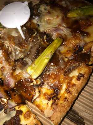 Crust Gourmet Pizza Bar