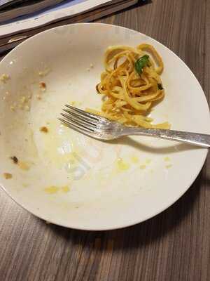 Crust Gourmet Pizza Bar