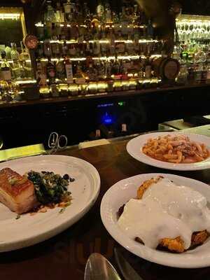 Pino's Vino E Cucina