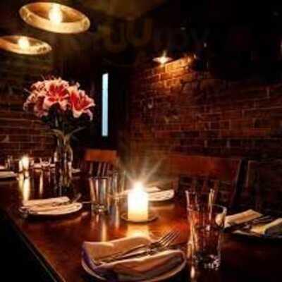 Pino's Vino E Cucina