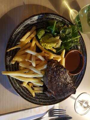 Downstairs Bistro & Lounge