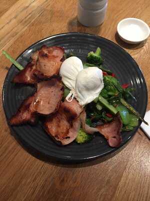 Downstairs Bistro & Lounge