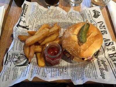 Hunter's Kitchen & Bar