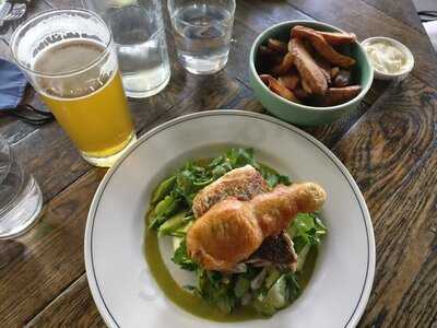 Ludlow Bar & Dining Room