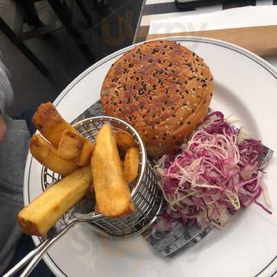 Ludlow Bar & Dining Room