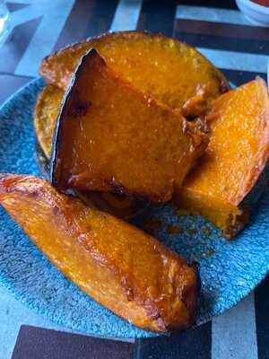 Ludlow Bar & Dining Room