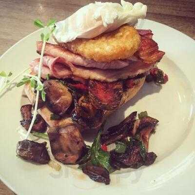 Cafe Garema And Juice Bar