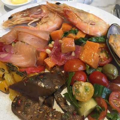 The Cliveden Bar & Dining