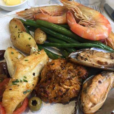 The Cliveden Bar & Dining