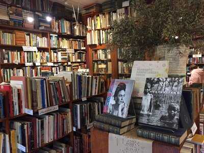 Sappho Books Cafe & Wine Bar