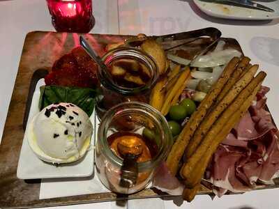 Devine Food And Wine