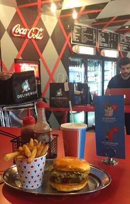 Huxtaburger Fulham Place