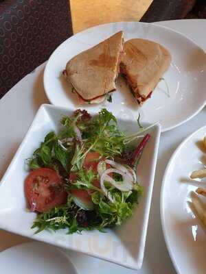 Soiree At The Wentworth