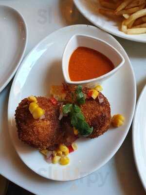 Soiree At The Wentworth