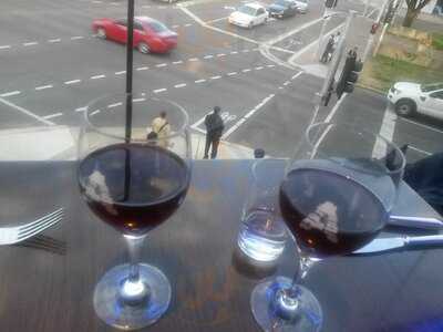 Arbre Bar And Pantry