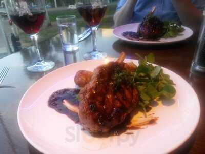 Arbre Bar And Pantry