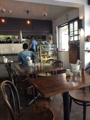 Quattro Passi Cafe Wine Bar & Restaurant