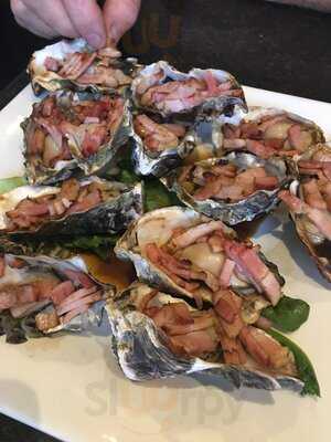 La Zanyas Restaurant & Bar