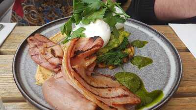 Speakeasy Kitchen Bar