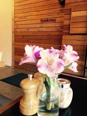 Speakeasy Kitchen Bar