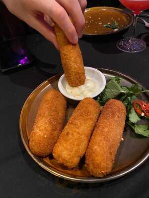 The George On Collins