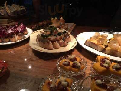 Heartattack And Vine