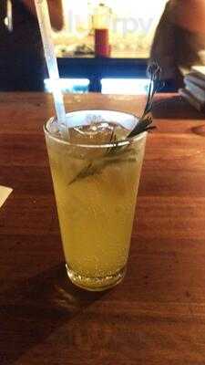 Heartattack And Vine