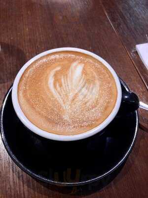 Saporito Cafe Bar & Grill