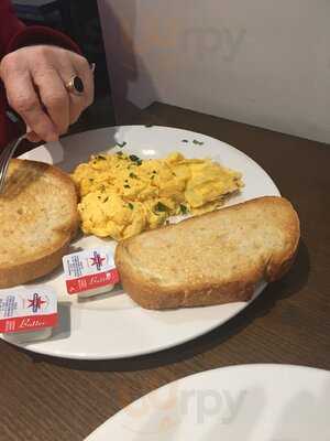 Saporito Cafe Bar & Grill