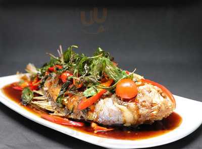 Chong & Co Thai Restaurant And Bar