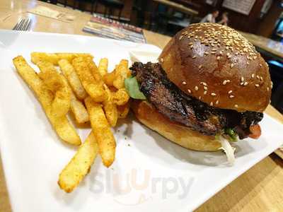 Mooseheads Pub And Nightclub